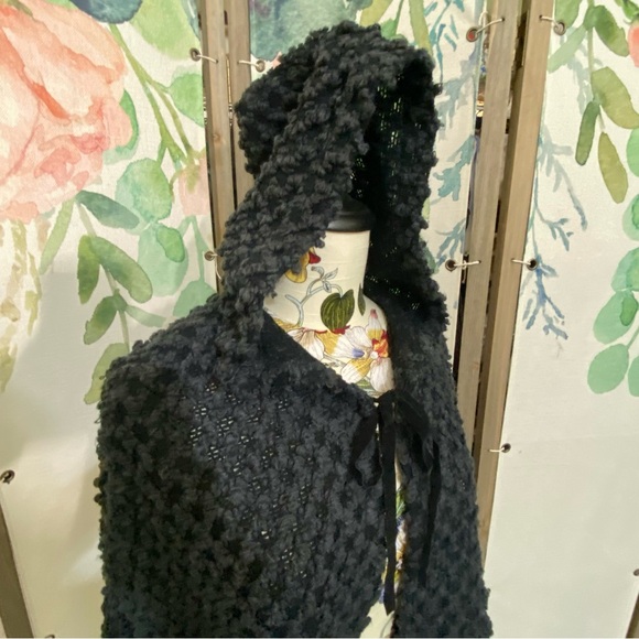 Y2K KNIT CAPE BLACK WAFFLE BOUCLE VELVET TIE CHUNKY CAPELET VINTAGE GOTHIC OSFM - Picture 3 of 3